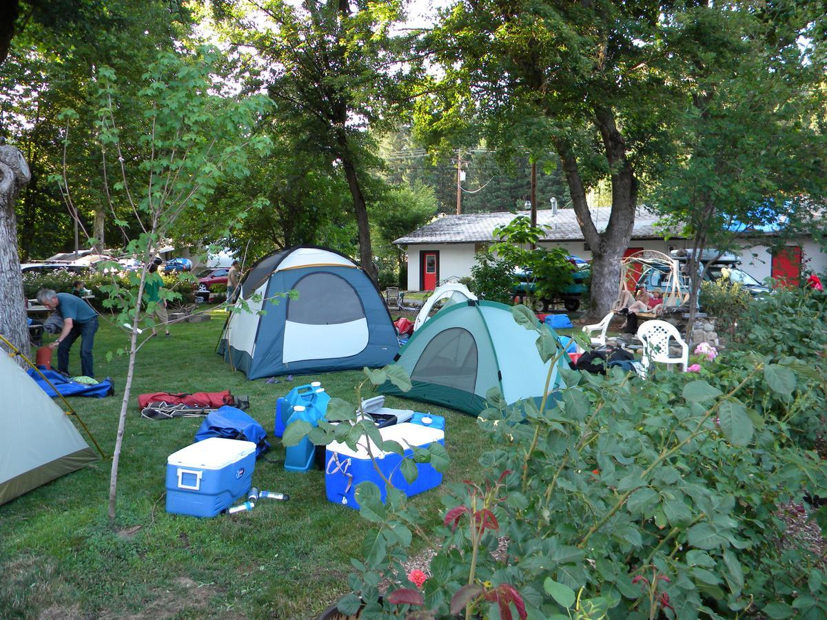 Bigfoot Rv & Cabins Park ハッピー・キャンプ エクステリア 写真